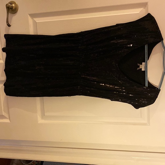 Black sequenced dress - Picture 1 of 2